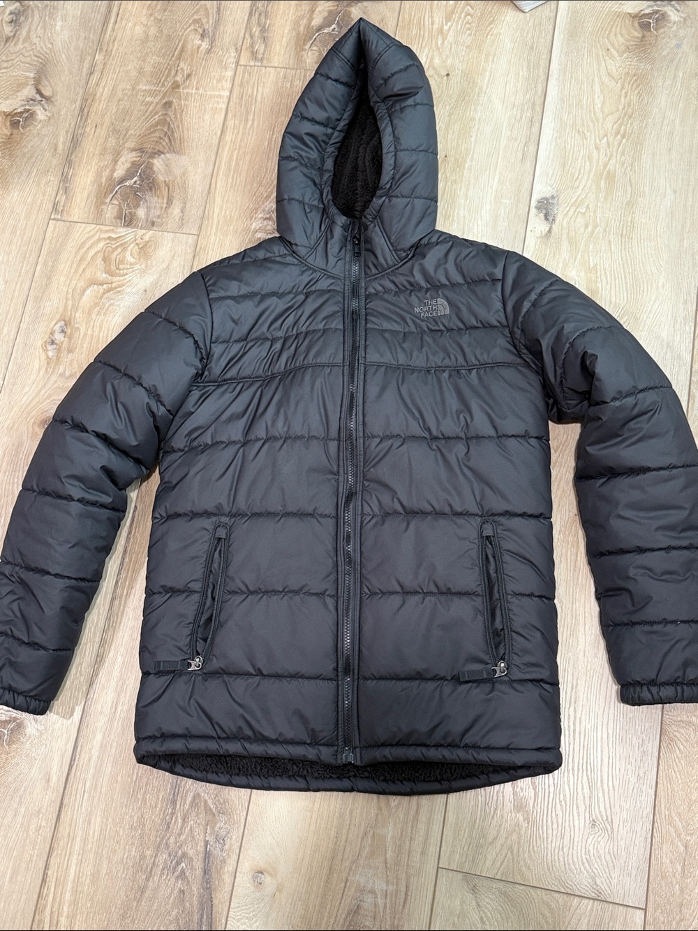 The North Face Boys’ Black Hooded Puffer Coat: XL
